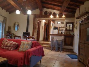 Photo du gite La Grange Neuve, à Montferrier dans l'Ariège, interieur piece a vivre 10